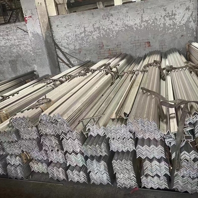 40x40x3mm ASTM A276 TP304 Ίση και άνιση γωνιακή μπάρα από ανοξείδωτο χάλυβα SS304 γωνιακή μπάρα 18%Cr 8%Ni